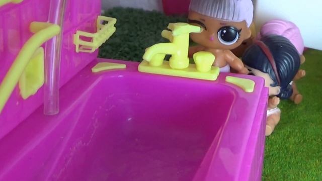 ЛЕГО БАССЕЙН ДЛЯ ЛОЛ МАЛЫШЕЙ! Куклы купаются в шариках ОРБИЗ! КУКЛЫ ЛОЛ СЮРПРИЗ МУЛЬТИКИ