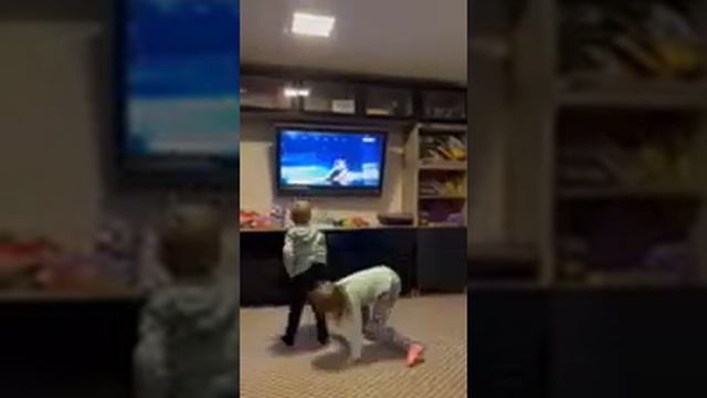 Николас и Соня, танцы с Юрой, ноябрь 2022 смотреть онлайн