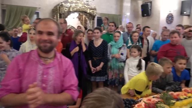 Hare Krishna Kirtan - Best Kirtan Hare Krishna Bhajan - Kirtan Song - Iskcon Kirtan