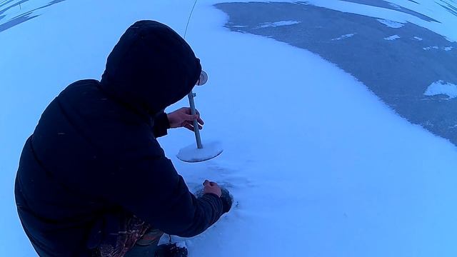 Первый лёд. Озеро Шолак Судак, Щучка. Северный Казахстан/рыбалка в астане смотреть онлайн