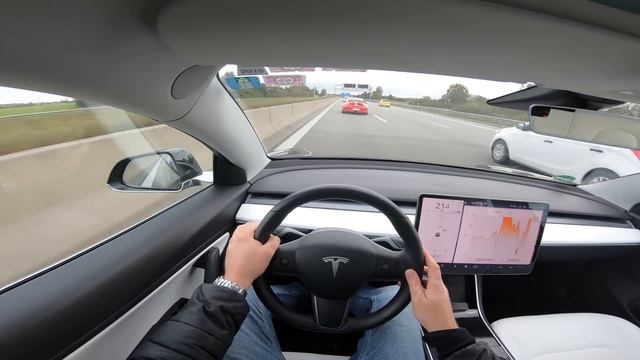 TESLA MODEL 3 460HP TOP SPEED DRIVE ON GERMAN AUTOBAHN ? смотреть онлайн