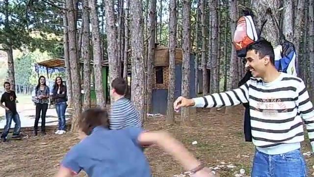 Catch the Handkerchief with 9th Grades-1 смотреть онлайн