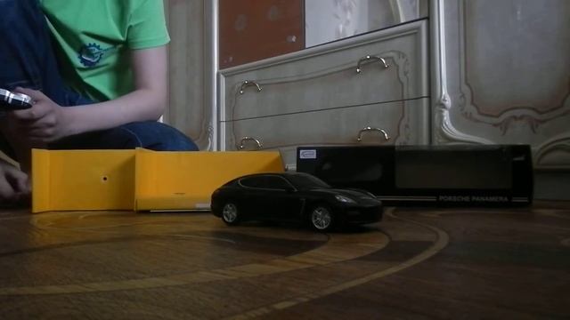 Porsche Panamera 4S смотреть онлайн