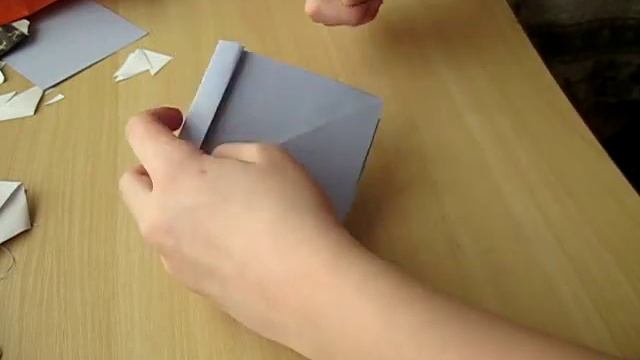 Оригами. Как сделать декоративный бантик из бумаги 1.avi смотреть онлайн