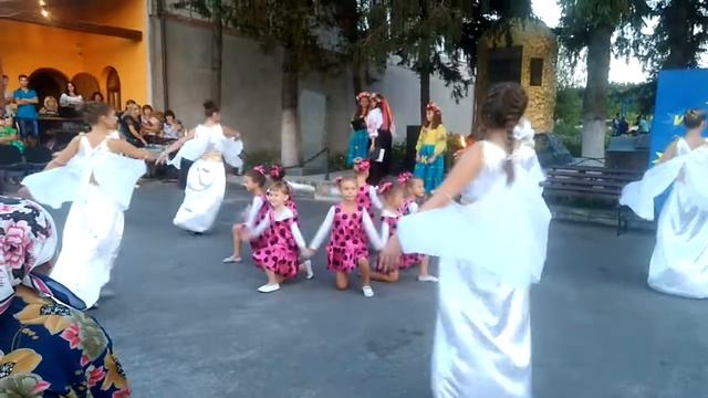 Танец на день села) смотреть онлайн