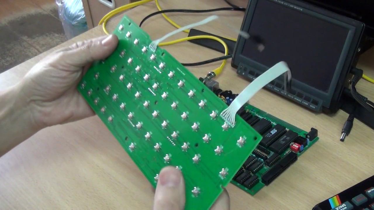 Replacing the membrane keyboard ZX Spectrum 16k/48k/+48k/128k with mechanical buttons. смотреть онлайн