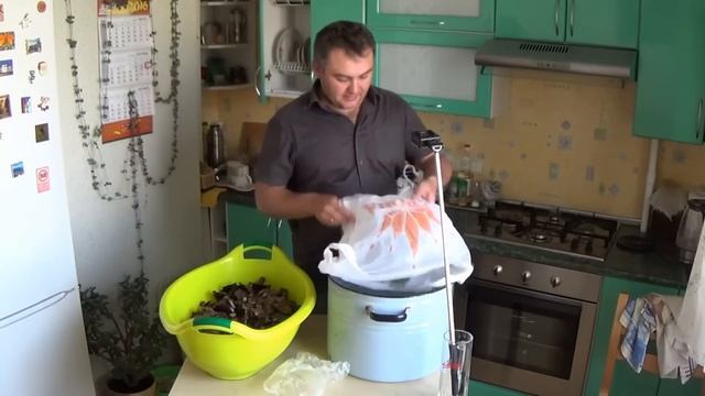 Самая лучшая закуска. Соленые черные грузди. Рецепт смотреть онлайн