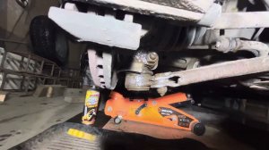 Замена шаровой опоры на Ford Fusion