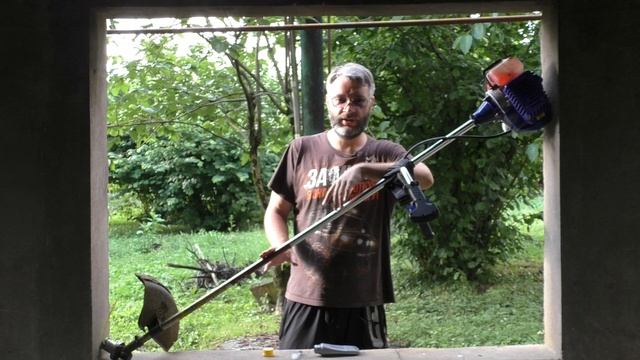 Смазка редуктора бензокосы. Чем и как лучше смазать бензокосу? смотреть онлайн