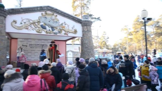 Тысячи людей нашли подарки на «Поле чудес», организованное компанией Интерсвязь смотреть онлайн
