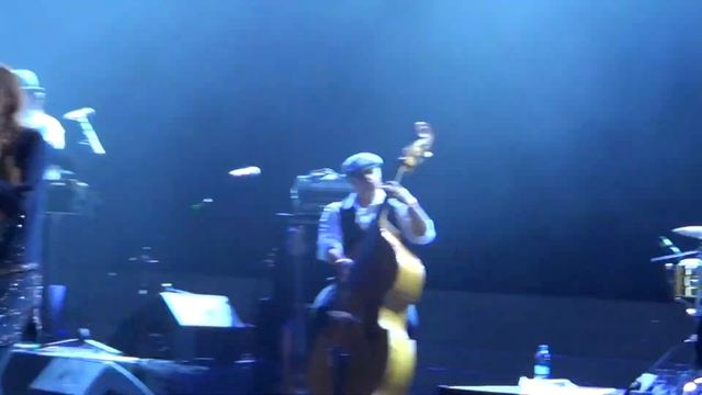 ZAZ- La lune - Moscow 03.11.2013 смотреть онлайн