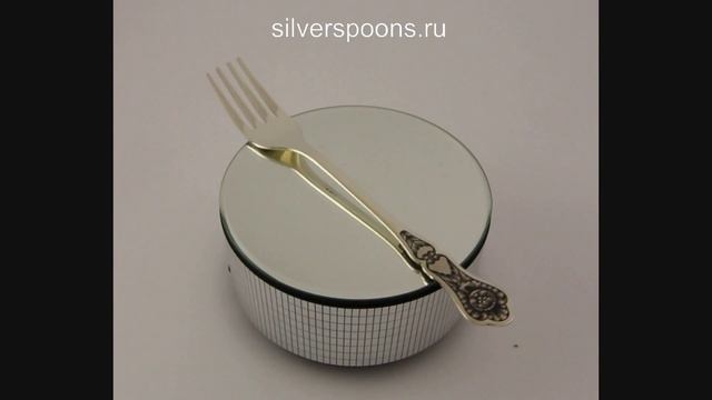 Серебряная столовая вилка Черневой рисунок смотреть онлайн