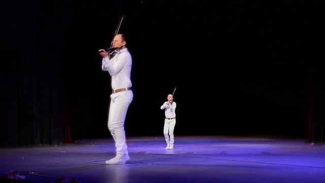 ОФИГЕННАЯ ЭЛЕКТРОННАЯ СКРИПКА смотреть онлайн