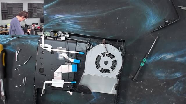 Dusting and re-pasting a PS4 Slim - LFC#312 смотреть онлайн