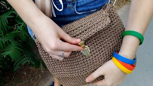 к новому образу Варвары новая сумочка из полиэфирного шнура с люрексом!Вау! смотреть онлайн