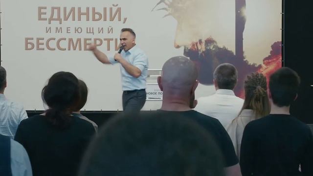 "ДВИГАТЬСЯ В СИЛЕ ДУХА" проповедует Михаил Дарбинян (Онлайн служение 08.05.2022) смотреть онлайн