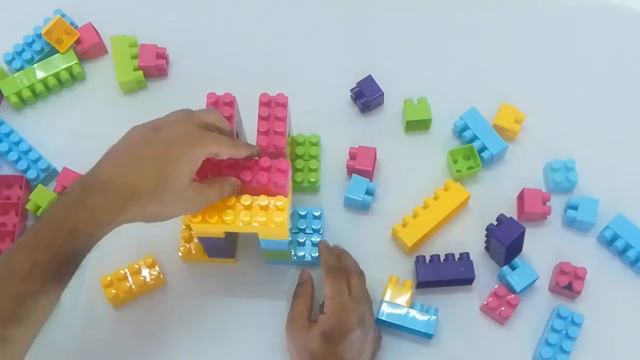 How To Make Giraffe 🦒🦒 Building Blocks Toys And Me смотреть онлайн