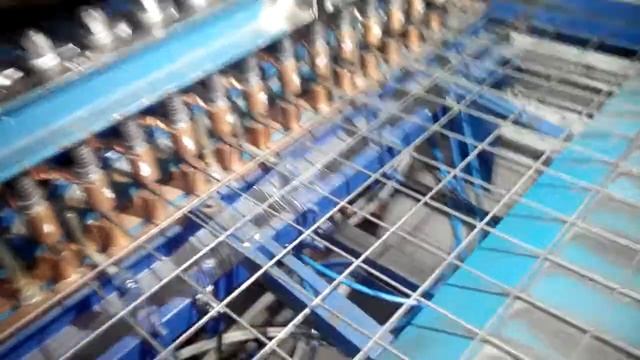 Каскадная сварка арматурной сетки. смотреть онлайн