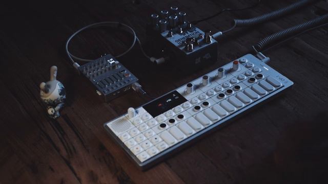 Teenage Engineering Op-1 Field and Chase Audio Bliss Generation Loss MkII смотреть онлайн