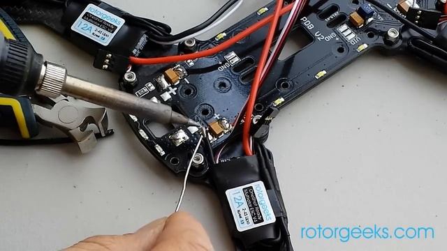 Soldering the Minion power distribution board (PDB) смотреть онлайн