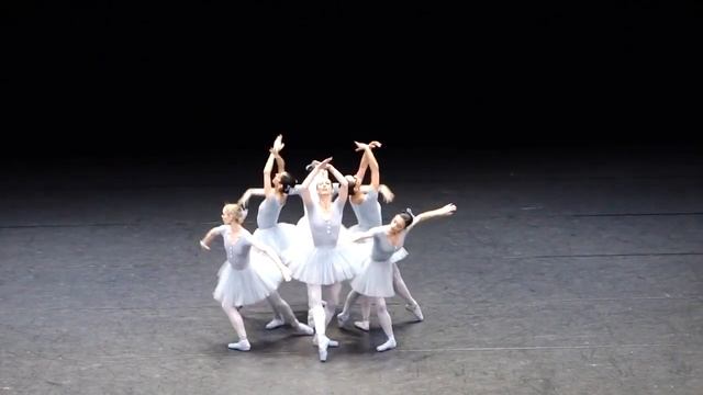 Рассинхрон в балете. Хорошая порция отличного настроения. смотреть онлайн
