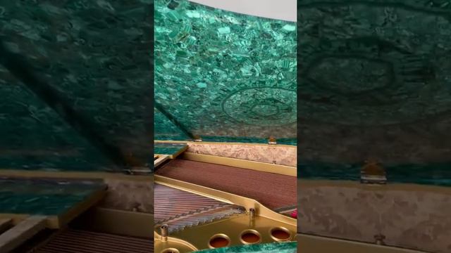 Steinway & Sons Grand Piano, Malachite Finish c. 1916 смотреть онлайн