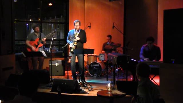 Think of One - Danny Bauer Quartet смотреть онлайн