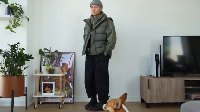 WHY YOU DON'T LOOK GOOD IN HOODIES... смотреть онлайн