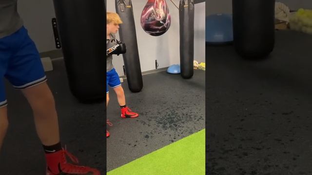 Boxing bag work смотреть онлайн