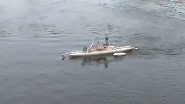 самолёт на воде смотреть онлайн