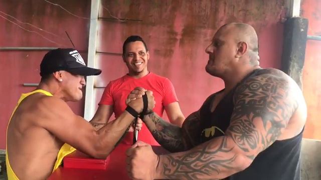 Diogenes Ruiz vs jefferson Santillan смотреть онлайн