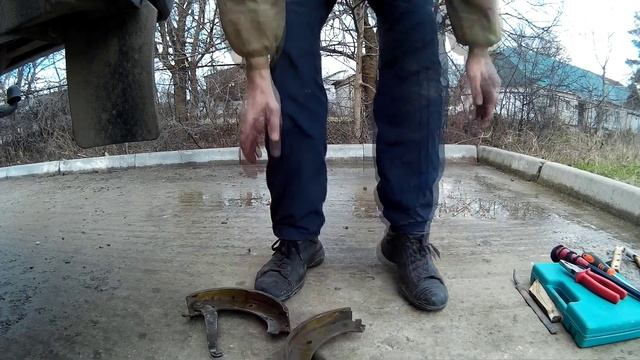Замена задних тормозных колодок НИВА сп. 2 Сами меняем тормозные колодки НИВЫ смотреть онлайн