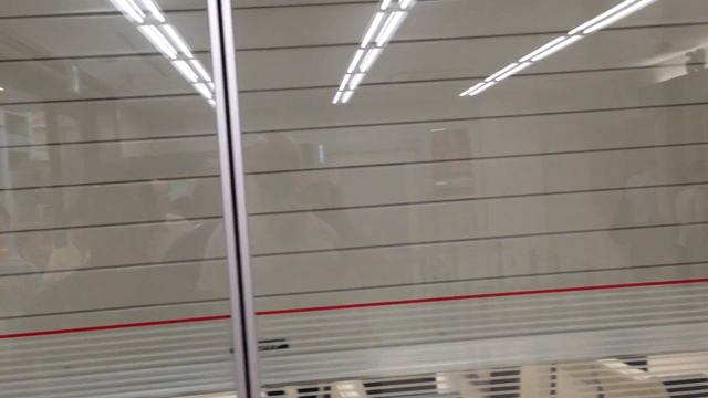 HOW JAPANESE BANKS GREET PEOPLE EVEN ME смотреть онлайн