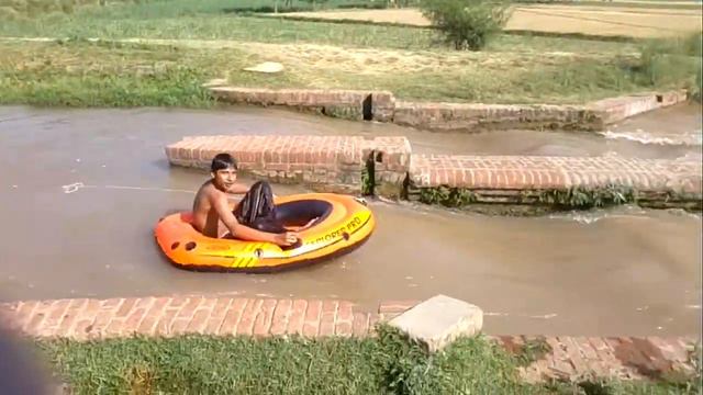 Mini Inflatable boat in Pakistan.... смотреть онлайн
