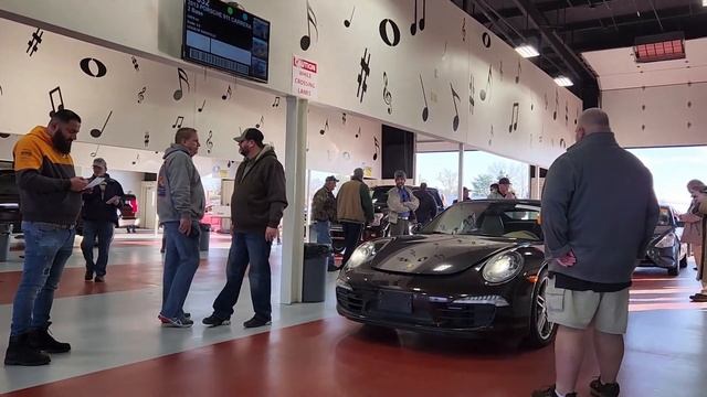 2023 Chevrolet Corvette, 2015 Nissan GT-R Premium смотреть онлайн