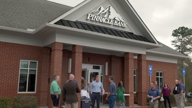 Hello Augusta | Community Banking from Pinnacle Bank смотреть онлайн