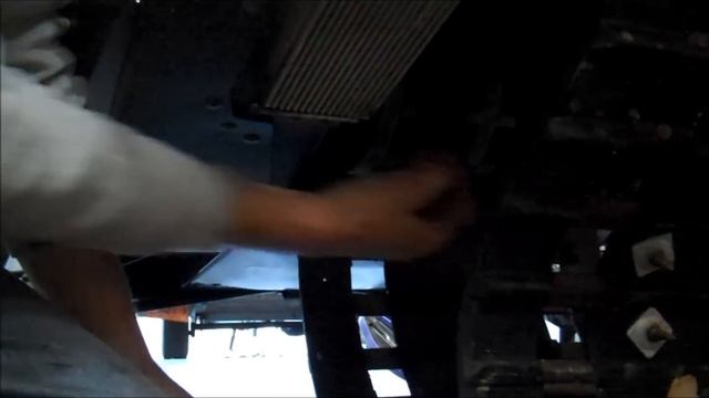 How To: Track Removal (Snowmobile) смотреть онлайн