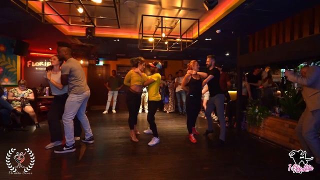 Danae & Royce Plus Bachata Group Demo - San Valentin Chris Paradise смотреть онлайн