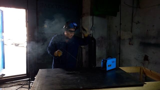 Чем варить, если нет сварочного электрода. Инвертор Tesla MMA 265 IGBT смотреть онлайн
