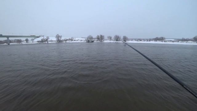 ЗИМНИЙ СПИННИНГ! МОСКВА РЕКА! смотреть онлайн