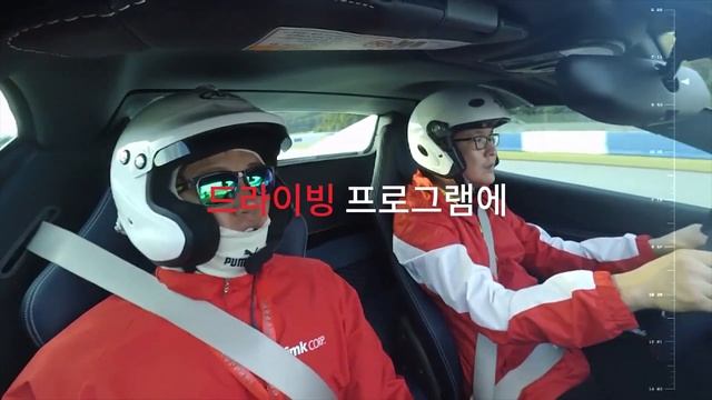 독보적인 경험을 만나다. FERRARI EXPERIENCE смотреть онлайн