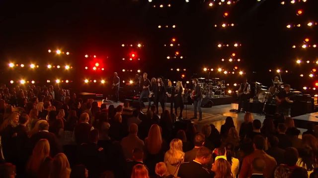 Lady Antebellum & Stevie Nicks Perform ‘Need You Now’ | CMT Crossroads смотреть онлайн
