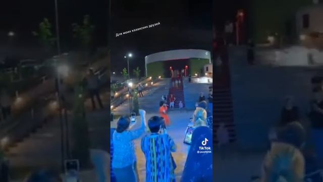 Мальчик из Узбекистана красиво спел именитый казахский хит.  ?Ташкент, Узбекистан.