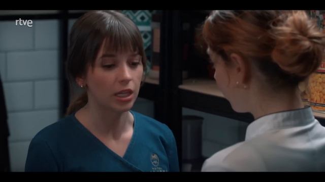 4 Estrellas: Ainhoa Decide Intentarlo Con Luz #4Estrellas37 | RTVE Series