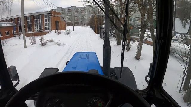 ТРАКТОР МТЗ-82.1 БЕЛАРУС. УБОРКА СНЕГА 2023. смотреть онлайн