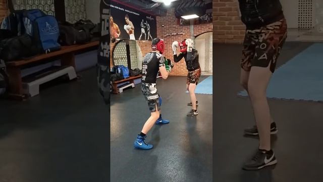 Работа в парах , зал Изюмская 22к3 #бокс #москва #бутово #изюмская смотреть онлайн