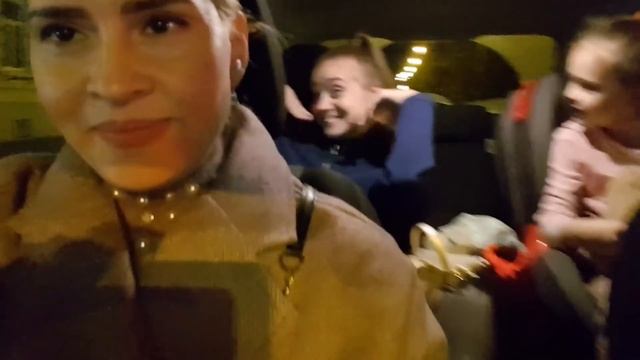 LIFE VLOG: Заказали Брекеты для Лики! Опоздала в Бассейн, Потеряла Носки. смотреть онлайн