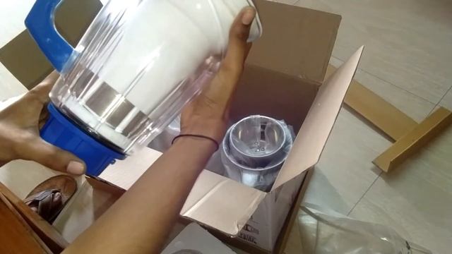 Prestige Plus Atlas 750 W Juicer Mixer Grinder (4 Jars, Blue. White) смотреть онлайн