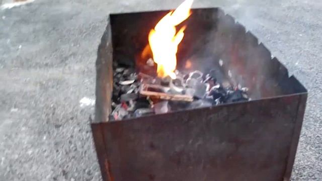 Krash-test огнем телефона LG KP500 смотреть онлайн