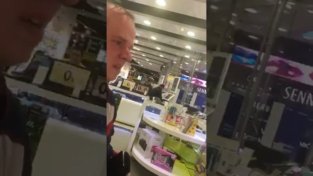 Расплакался в евросети смотреть онлайн